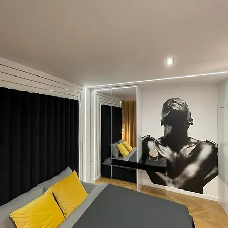 Prestige Line Manhattan Apartment *